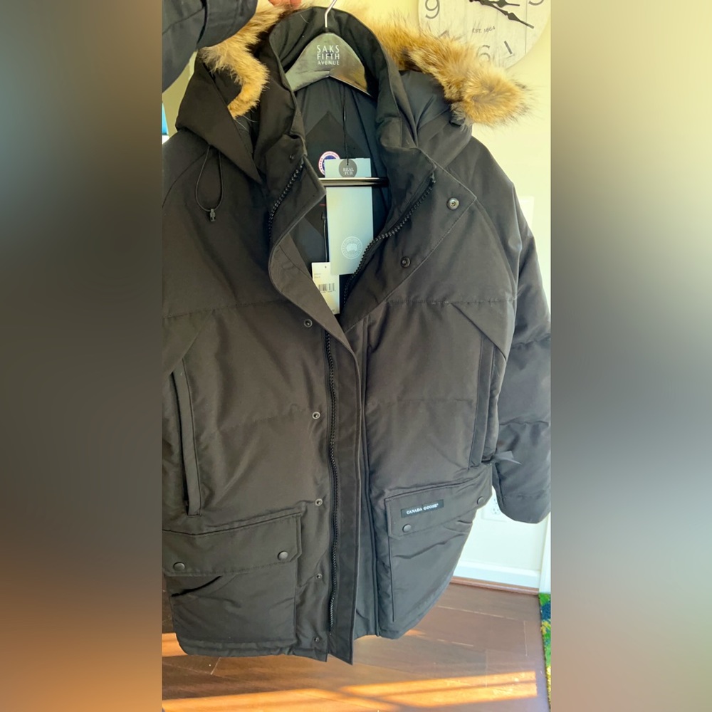 Canada Goose Jacket Size Large BRAND NEW NEVER WORN